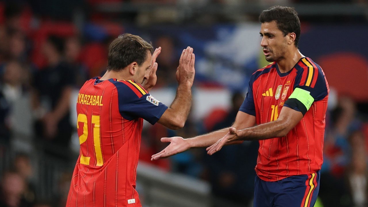 Hasil Inggris vs Spanyol: Oyarzabal Bawa La Furia Roja Comeback di Kandang Singa!